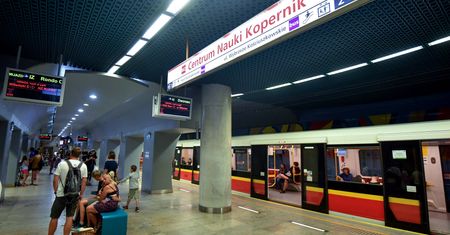 Paraliż w Warszawie. Pies nagle zerwał się ze smyczy