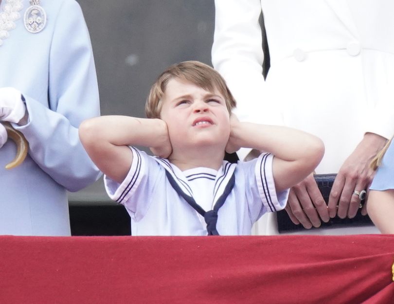 Królowa Elżbieta II z rodziną podczas Trooping the Colour