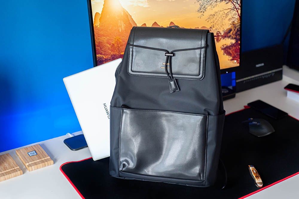 MateBook X 2020 w plecaku