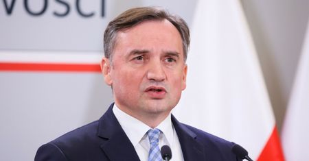 Ziobro się nie hamował. "Smród w gabinecie ma nie do opisania"