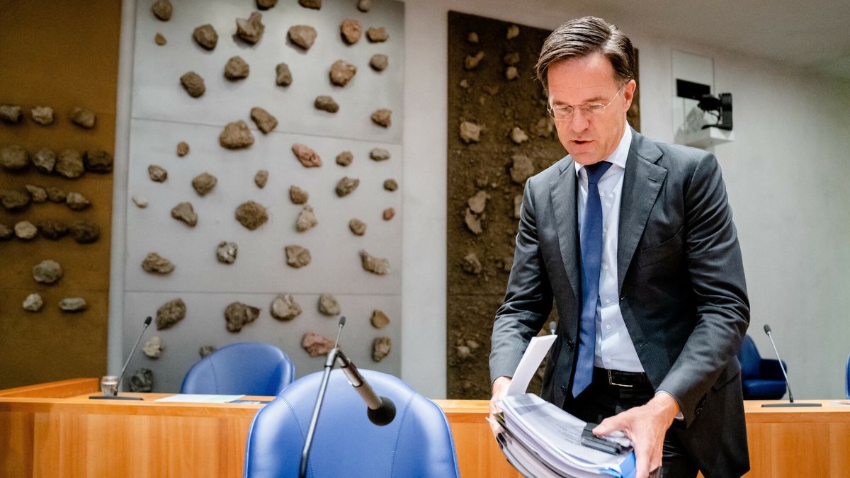 arch47THE HAGUE - Outgoing Prime Minister Mark Rutte during the first day of the General Political Reflections, the debate after the Speech from the Throne on Budget Day. During the debate, the main points of the budget of millions and the national budget were discussed. ANP BART SIZE