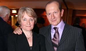 Jego głos znają miłośnicy sportu. Nie każdy wie, jak poznał żonę