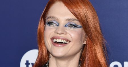 Margaret W BIKINI wyleguje się na piasku. Fani krótko: "HOT!" (FOTO)