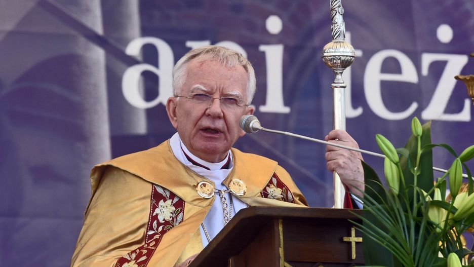Abp Jędraszewski tuszował przypadki pedofilii? Papież Franciszek zawiadomiony 