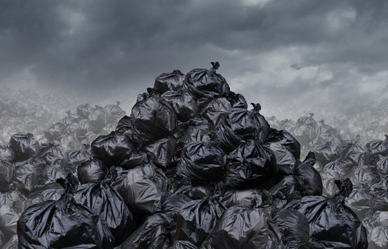 Nie segregujemy odpadów z tworzyw sztucznych. Wiele z nich ląduje w jeziorach i rzekach