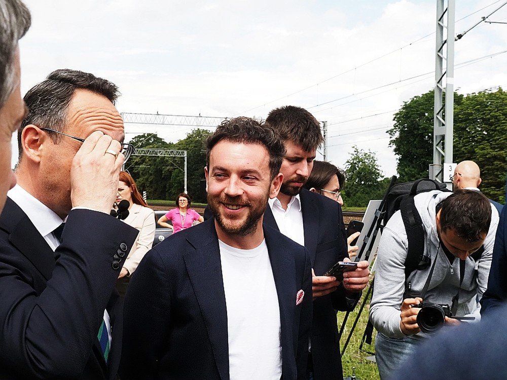 Przejazd na Malowniczej był miejscem, gdzie ogłoszony został plan budowy nowych, bezkolizyjnych przejazdów