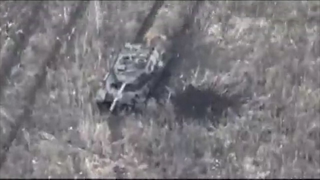 Ukraiński czołg Leopard 1A5 uszkodzony przez Rosjan.