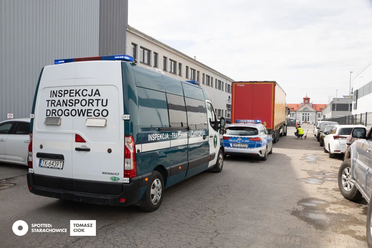 Dramatyczny poranek. Kobieta w stanie krytycznym po potrąceniu przez Mana