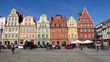 Pogoda we Wrocławiu. Prognoza na niedzielę 15 marca. Duże chmury i słaby deszcz