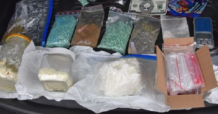 Kryminalni zabezpieczyli ponad 1,5kg narkotyków. Dilerom grozi do 10 lat więzienia