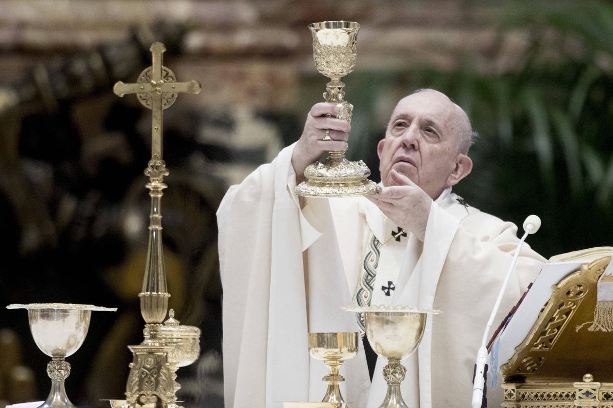 Papież odprawił mszę w nietypowym towarzystwie. "Dla Boga nikt nie jest wykluczony"