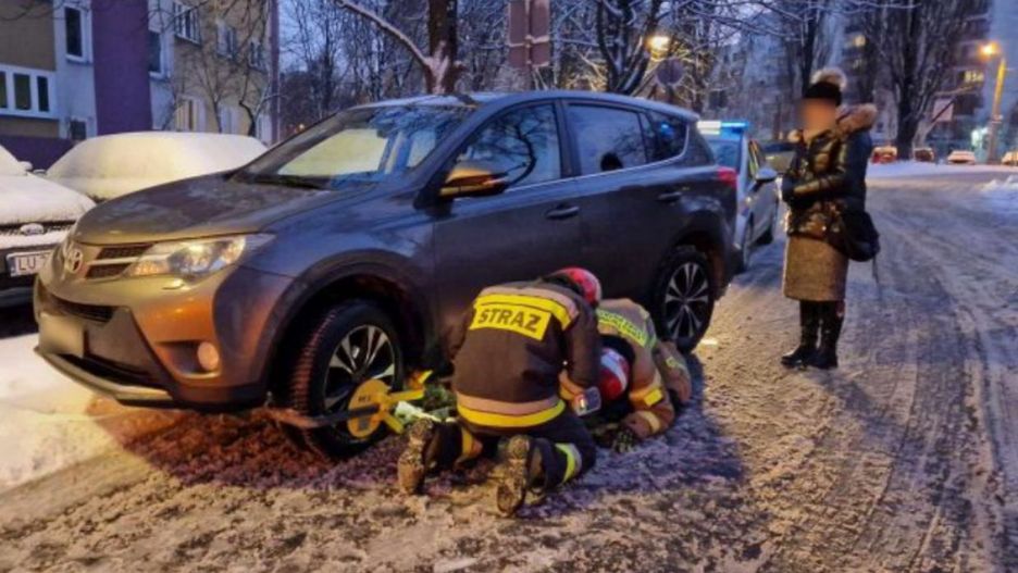 Kobieta nie zauważyła blokady na kole