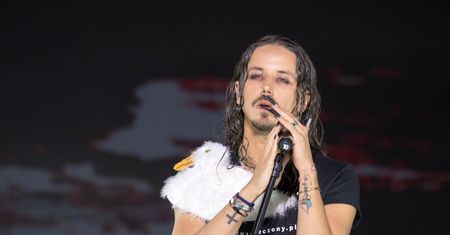Na ten strój zwrócili uwagę wszyscy. Michał Szpak uderzył w PiS?