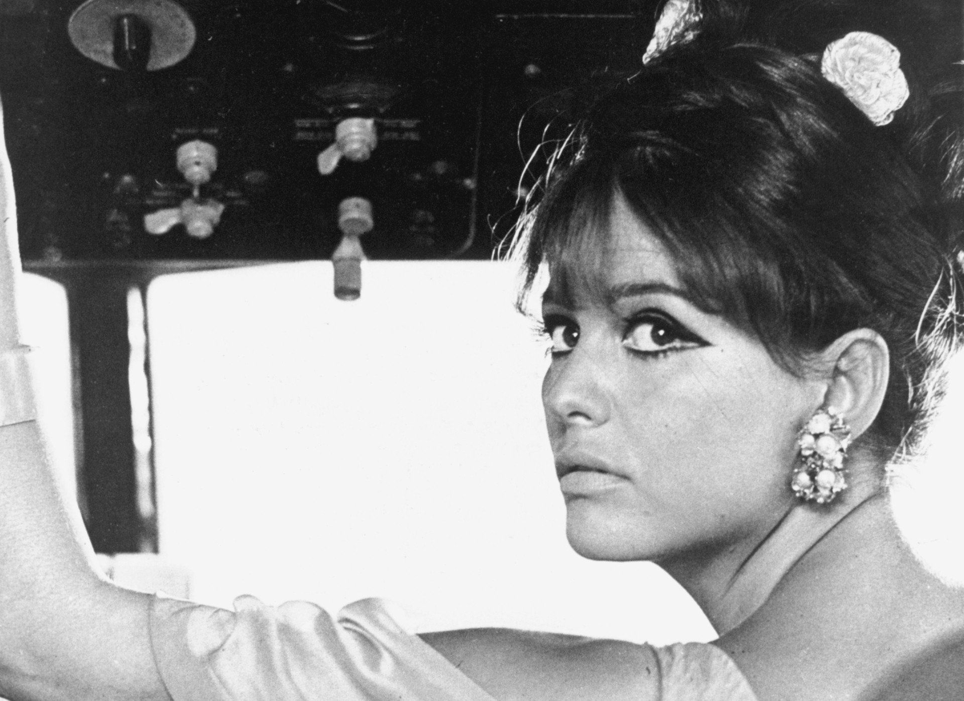 Rosa per tutti, Claudia Cardinale