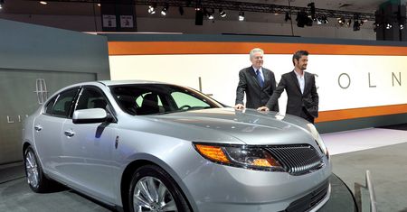 Atak Lincolna na klasę premium - MKS i MKT pokazane w Los Angeles