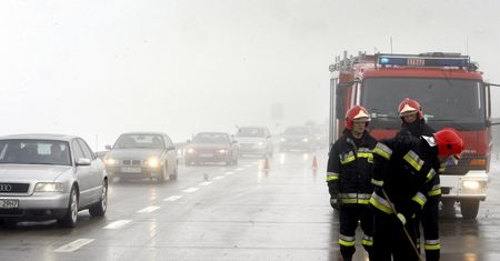 Gęsta mgła na autostradzie. W wypadku zginęła kobieta