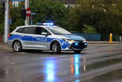 7-latek jechał na hulajnodze. Potrącił go samochód