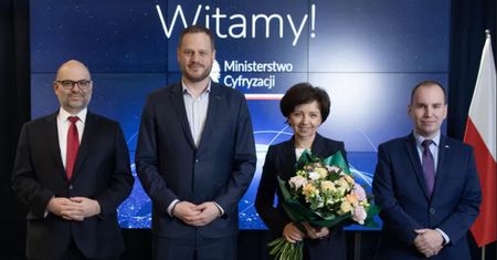 Afera po tymczasowym rządzie Mateusza Morawieckiego. Laptopy rozdane, pieniędzy nie ma