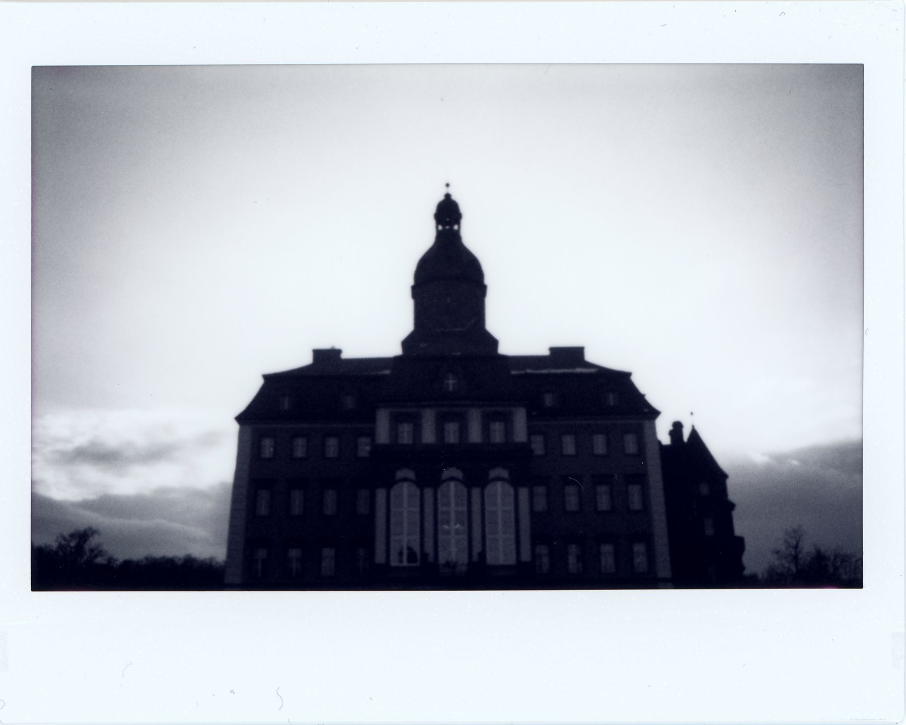 Fujifilm instax wide Monochrome – natychmiastowa czarnobiel w większym formacie 3