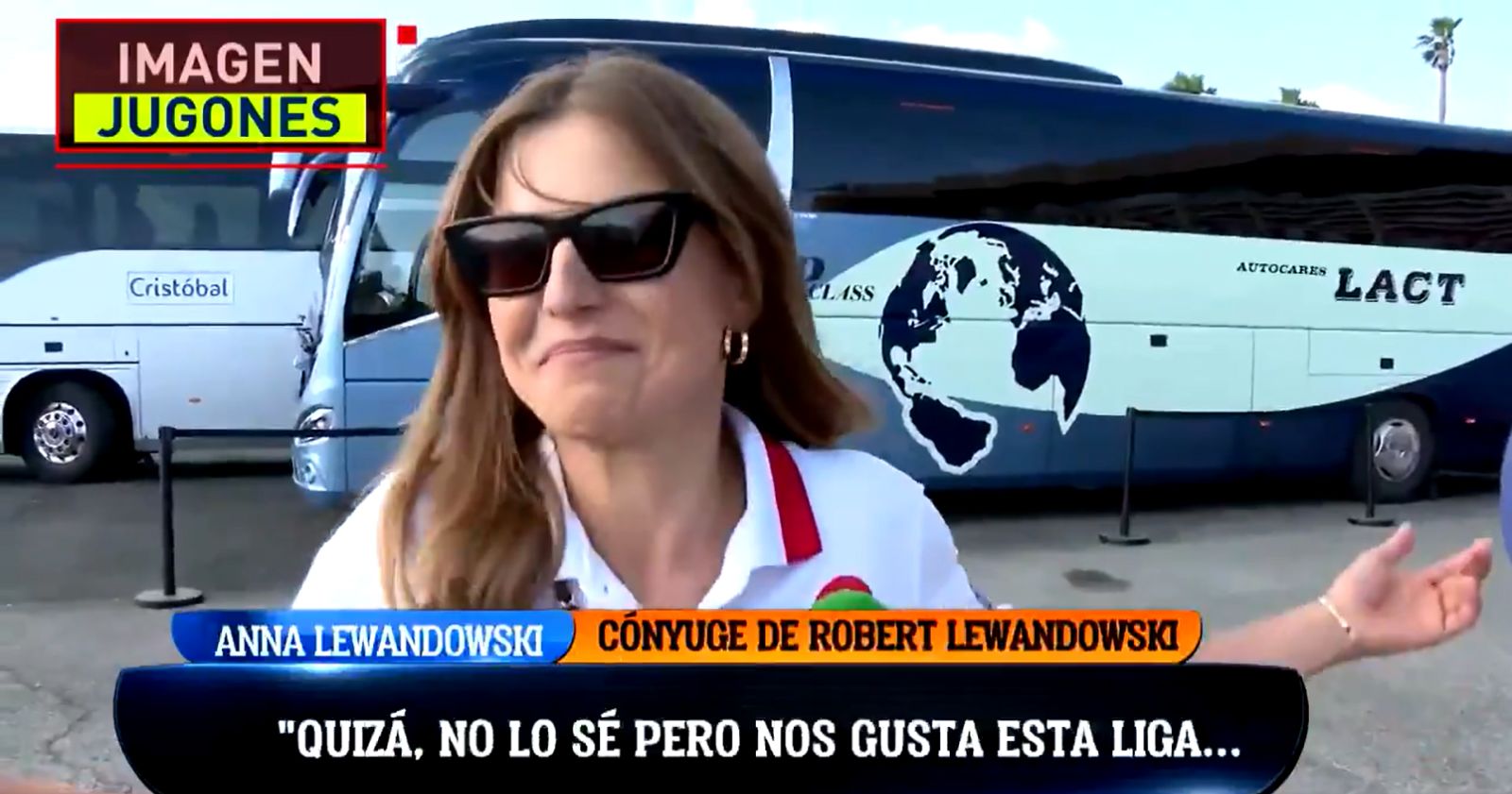 Anna Lewandowska rozprawia o przyszłości Roberta w rozmowie z dziennikarzem
