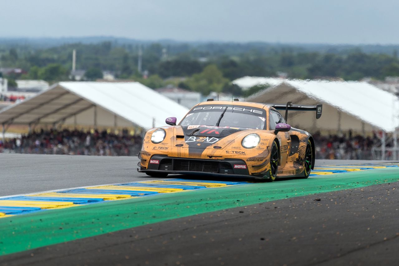24 h Le Mans 2024 - zwycięzca w kategorii LMGT3 - Porsche 911 teamu Manthey