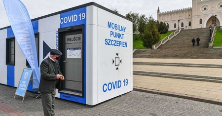 Majówka 2021. Ustawiają specjalne kontenery. Mieszkańcy zdziwieni