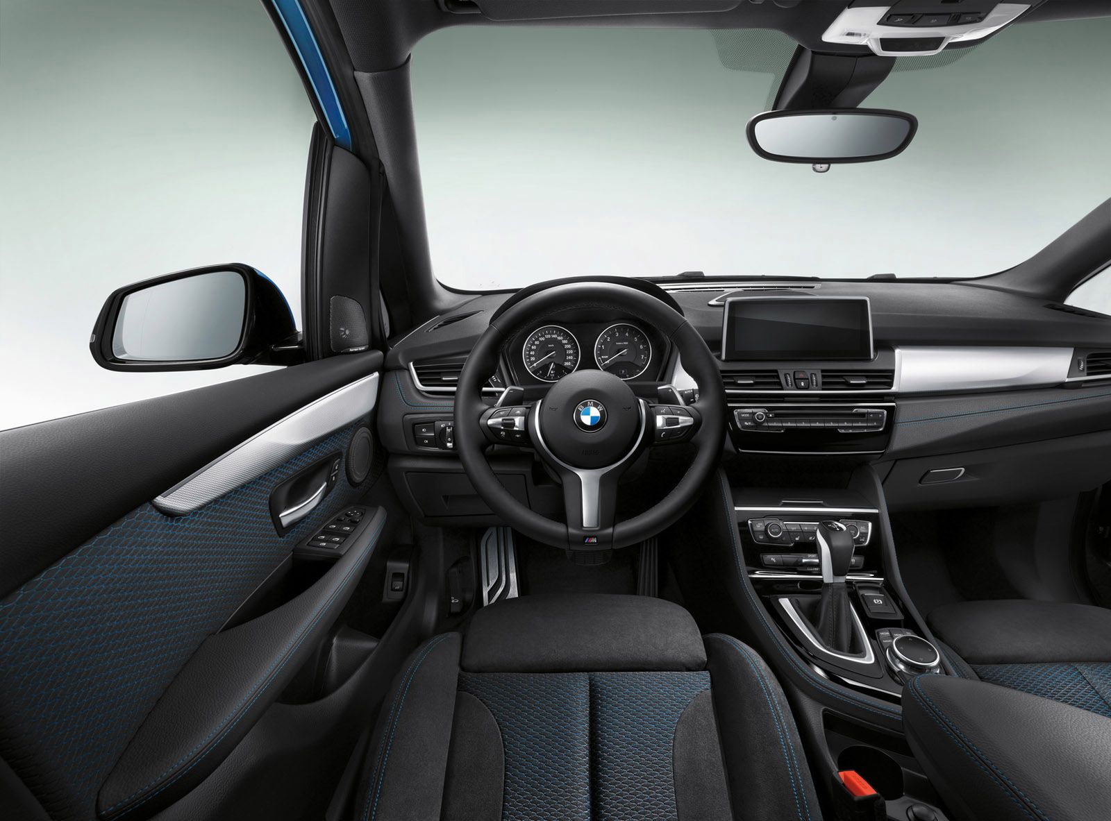 BMW przedstawiło 290 zdjęć z serią 2 Active Tourer [galeria] 97