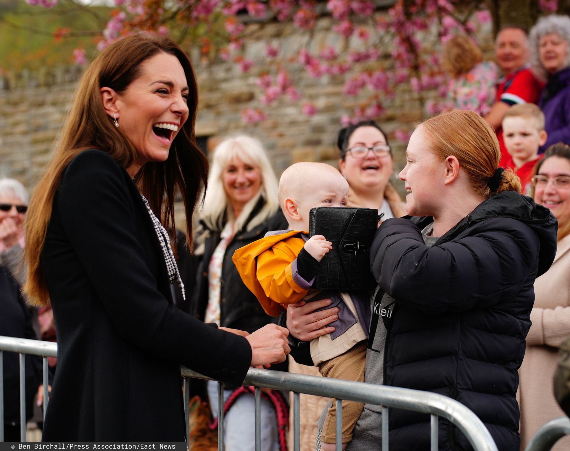 Roczny chłopiec zwędził torebkę Kate Middleton. Tak zareagowała