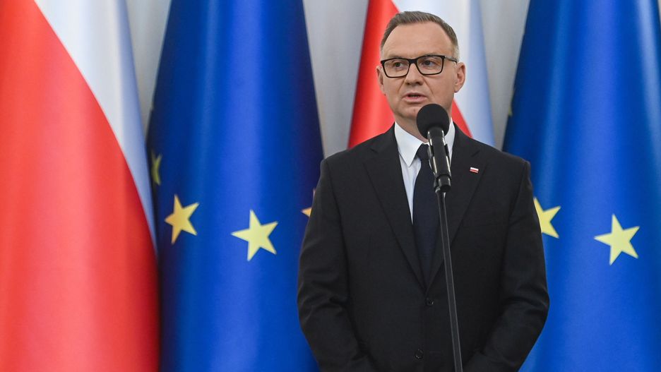 Warszawa, 08.07.2025. Prezydent RP Andrzej Duda przemawia podczas ceremonii wręczenia odznaczeń państwowych zasłużonym instruktorom organizacji harcerskich i skautowych, 8 bm. w Pałacu Prezydenckim w Warszawie. (jm) PAP/Piotr Nowak