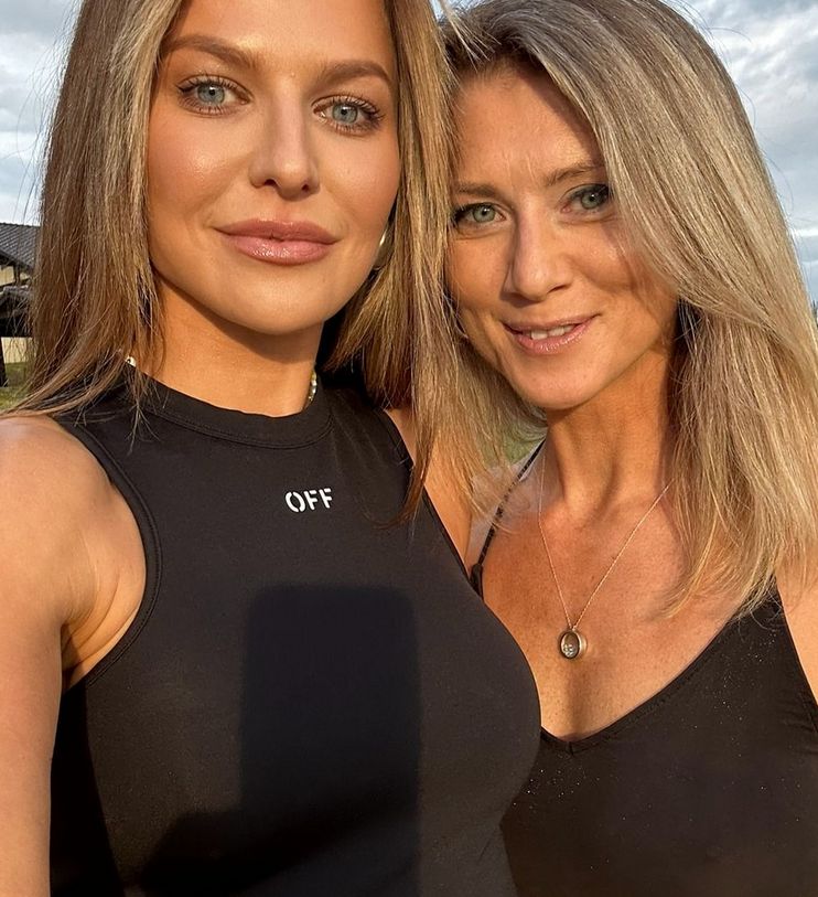 Anna Lewandowska z przyjaciółką, Olą Dec