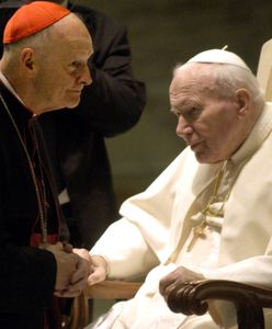 Pedofilia w Kościele. Dominikanin broni Jana Pawła II. Mówi o "błędzie"