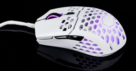 Cooler Master MM711 - godne uwagi gamingowe piórko