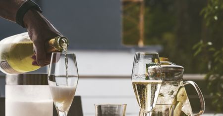Sylwester 2020. Francuski alkohol doceniony przez Anglików
