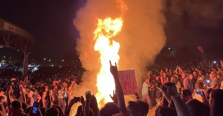 Fani wzniecili pożar na koncercie Slipknota. Zespół przerwał występ
