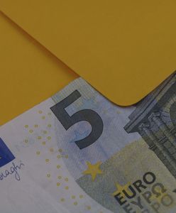 Niemcy rozsyłają obywatelom koperty z pieniędzmi. Ma to być zachęta