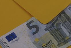 Niemcy rozsyłają obywatelom koperty z pieniędzmi. Ma to być zachęta