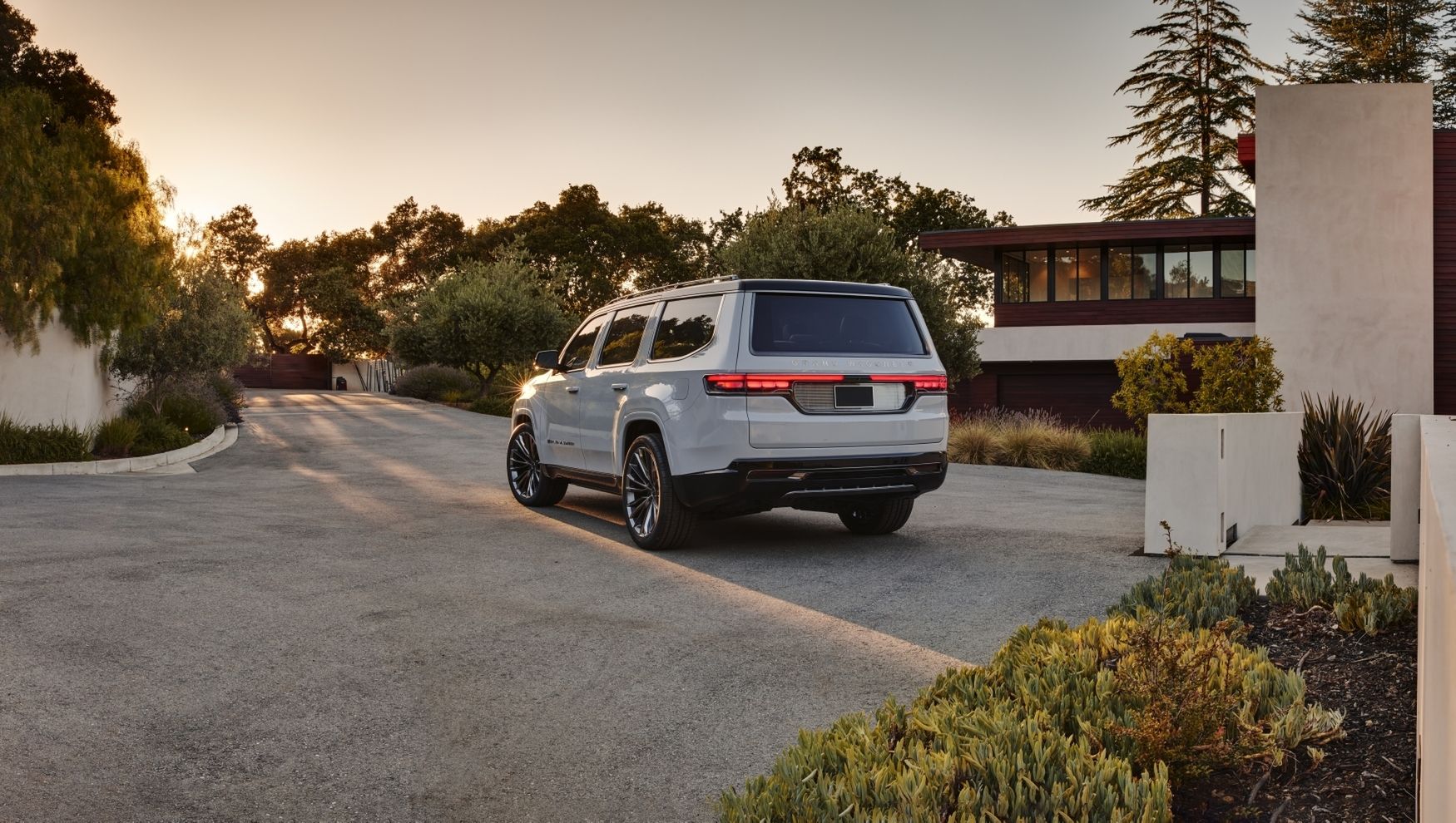 Jeep Grand Wagoneer