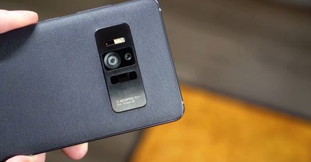 Asus ZenFone AR z 8 GB RAM-u oficjalnie. Stworzony z myślą o rozszerzonej i wirtualnej rzeczywistości