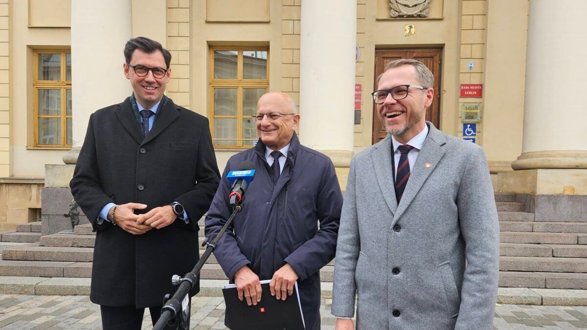 Od lewej: Konrad Frysztak, Krzysztof Żuk, Michał Krawczyk
