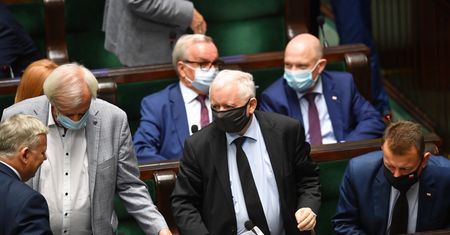 Podwyżki dla polityków oznaczają też wyższe emerytury. Kapitał zwiększy się o kilkadziesiąt tysięcy