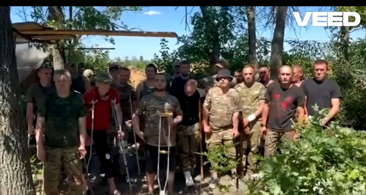 Injured Russian soldiers forced back on the  front