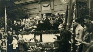 Zielona Góra: Pierwsze Winobranie i korowód jak defilada w 1945 r.