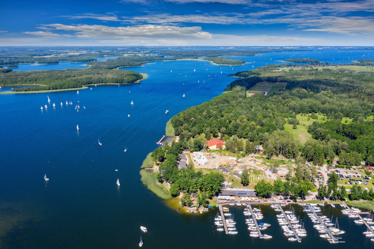 Mazury zwane są krainą tysiąca jezior 