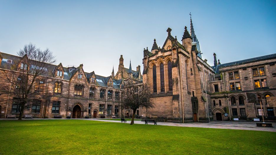 Mentor za 750 tys. dol. oferuje gwarancję przyjęcia na Harvard
