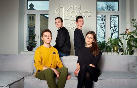 Karolina Moskal odpowiada za PR w agencji 19 Południk. W zespole Vladek Siedov i Dominik Żelazny