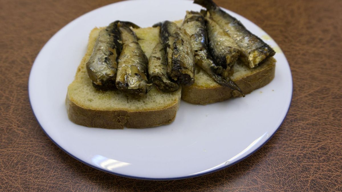 Ryby na śniadanie to źródło DHA, omega-3 oraz witamin A, B i D