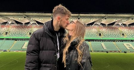 Wymarzony prezent na rocznicę? Bramkarz Legii sprawił dziewczynie piękny prezent