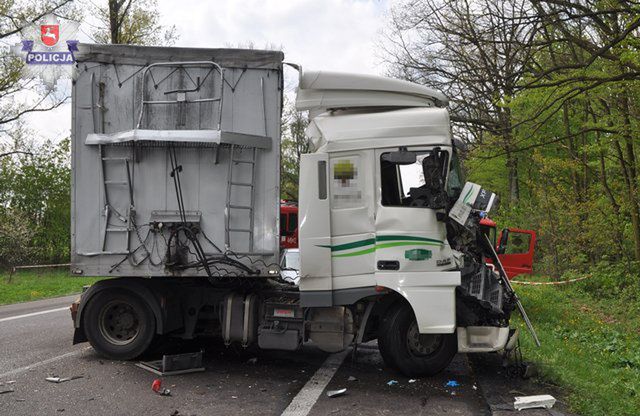 Groźne zdarzenie drogowe w Obrokach (okolice Kraśnika)