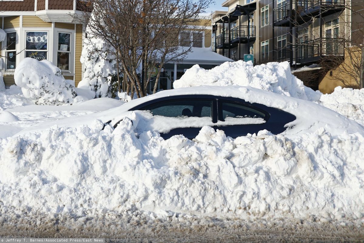 Z powodu śnieżycy kobieta z Buffalo rodziła w domu. Pomoc otrzymało online. Zdjęcie ilustracyjne