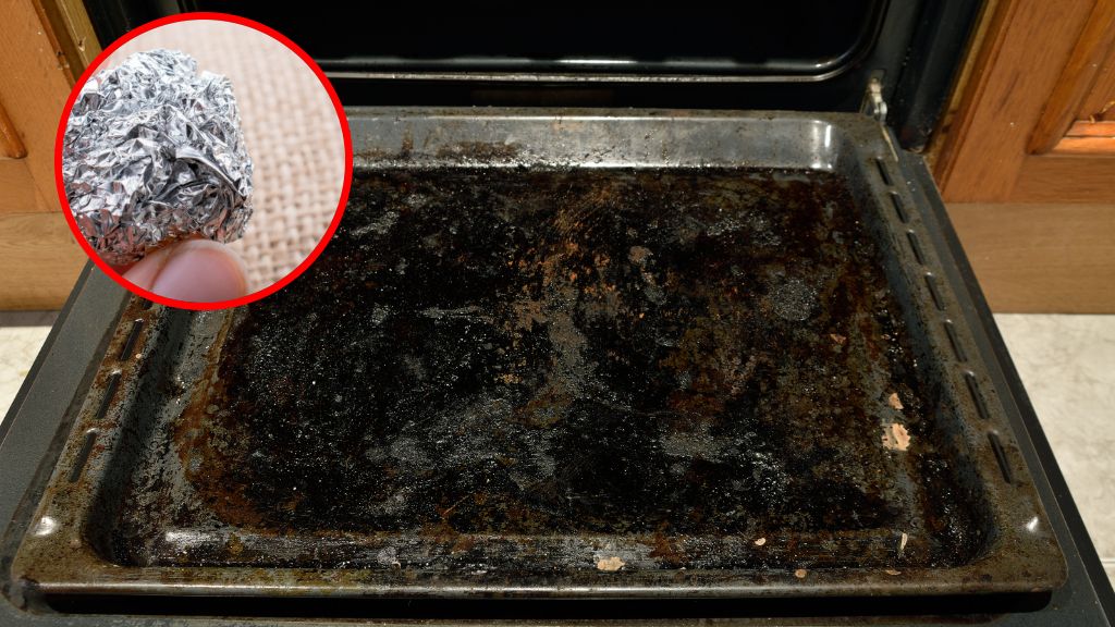 Jak wyczyścić przypaloną blachę?